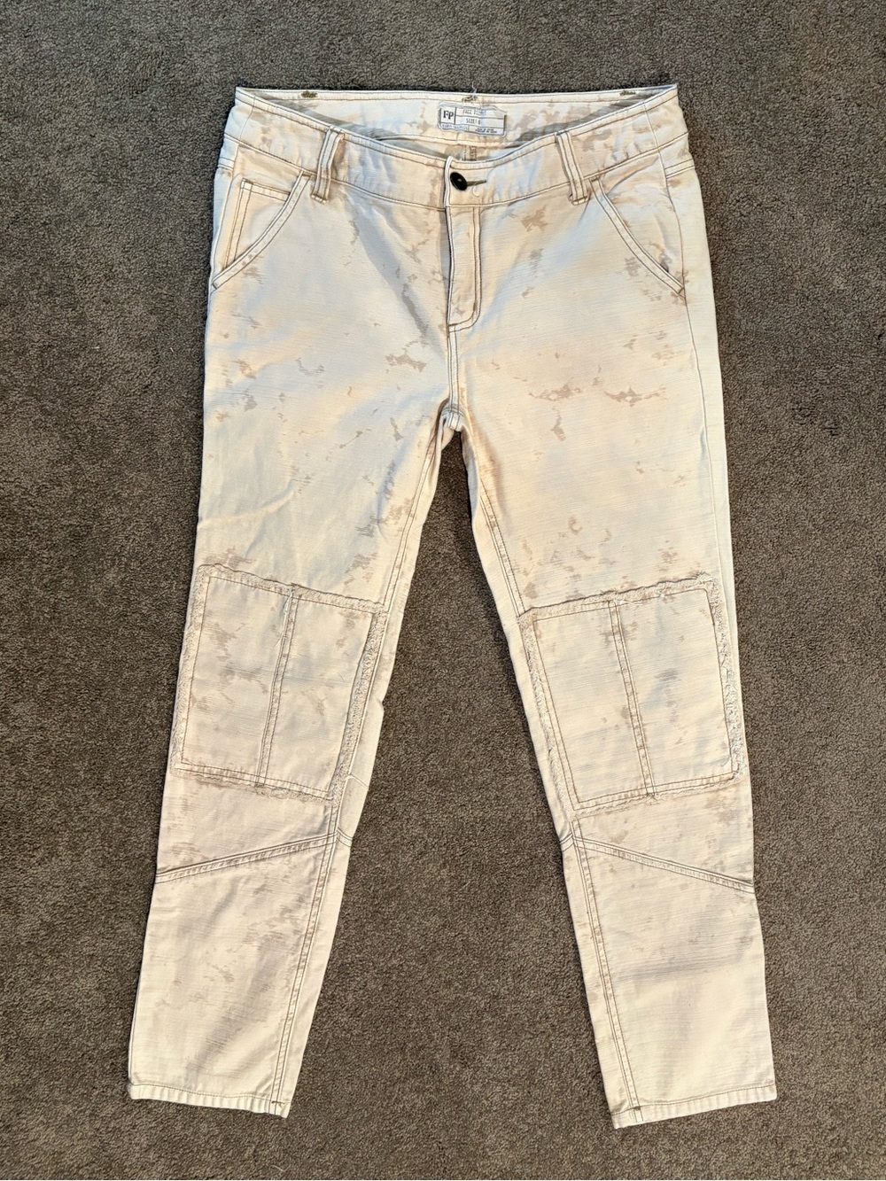 Free People distressed splattered straight leg jeans style 61855-16515125 Sz 6